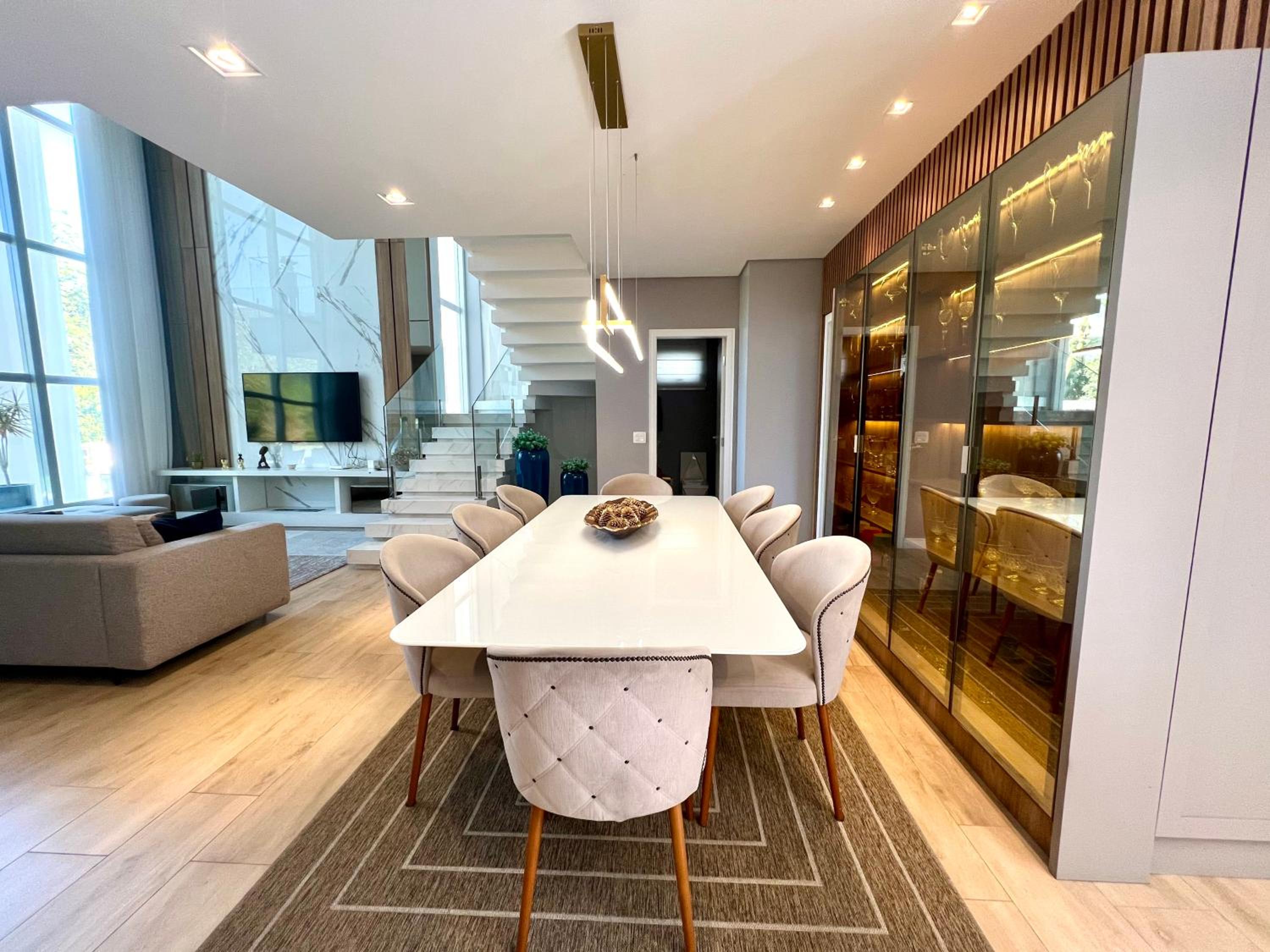 Casa Luxo com piscina a 500 metros da praia