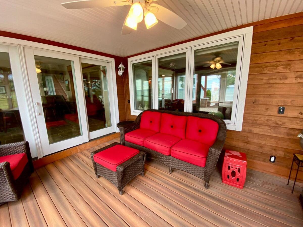 Private Beach Pool Table HUGE views gas grill