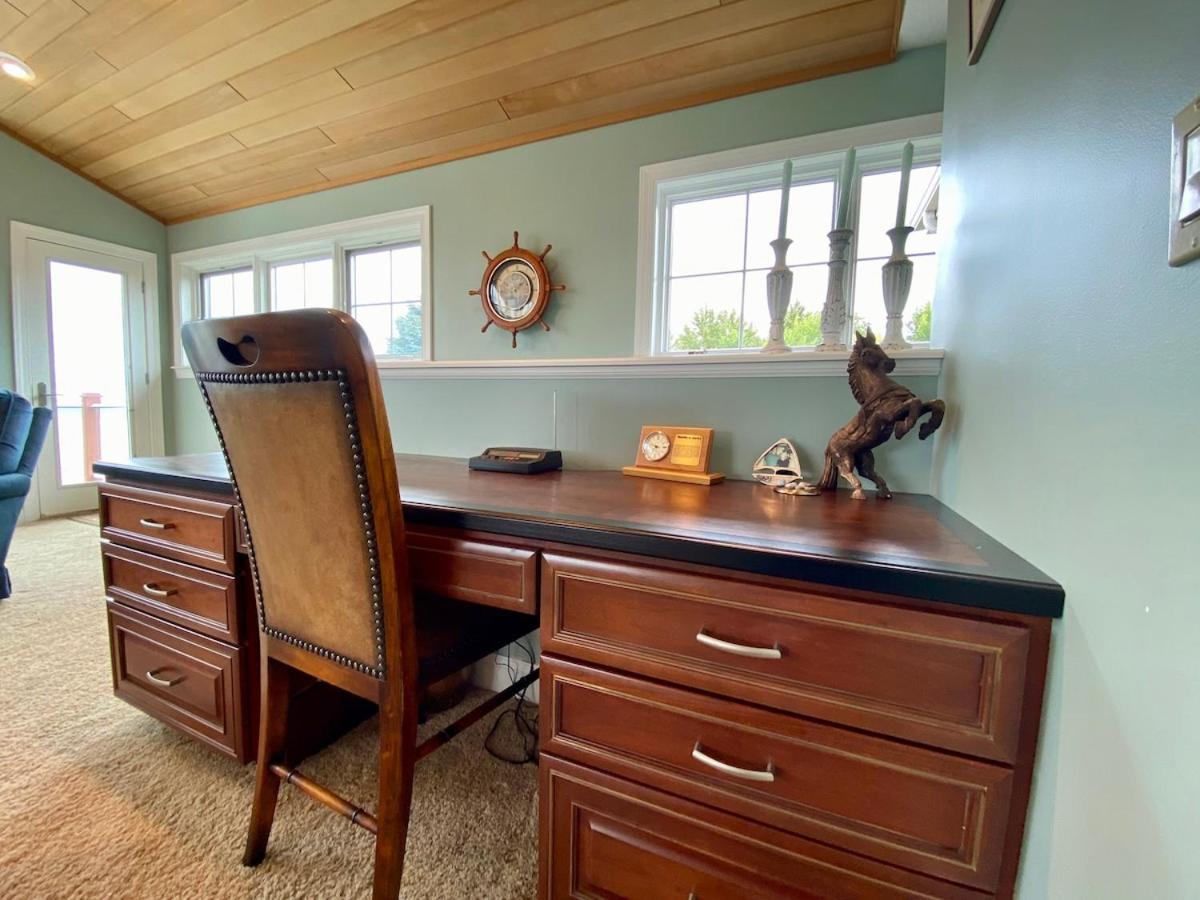 Private Beach Pool Table HUGE views gas grill