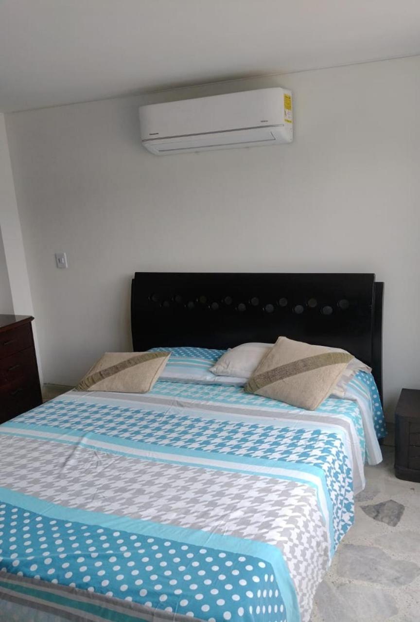 Alberto-Habitación Amoblada cama doble