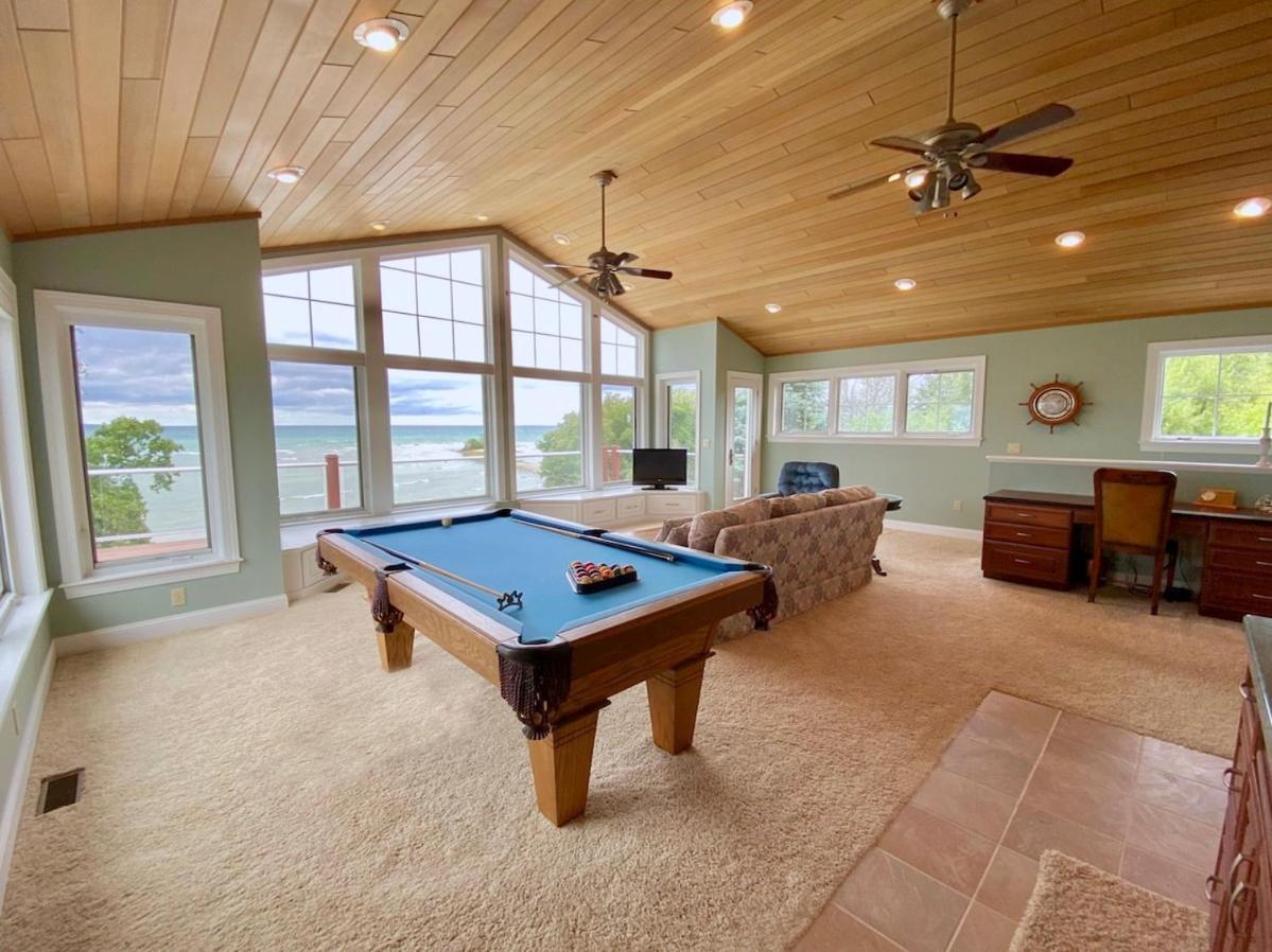 Private Beach Pool Table HUGE views gas grill