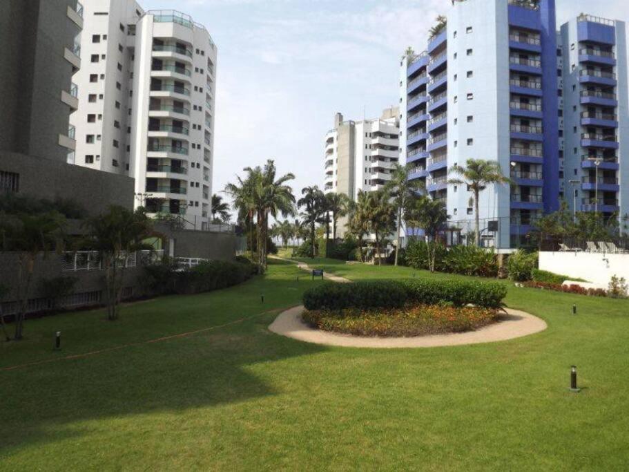 Apartamento Pé na Areia com 3 Dormitórios no Módulo 6 da Riviera