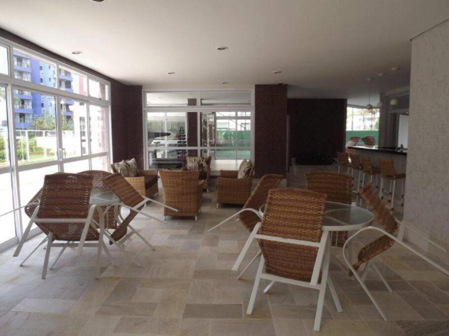 Apartamento Pé na Areia com 3 Dormitórios no Módulo 6 da Riviera