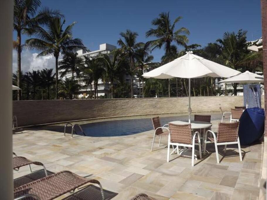 Apartamento Pé na Areia com 3 Dormitórios no Módulo 6 da Riviera