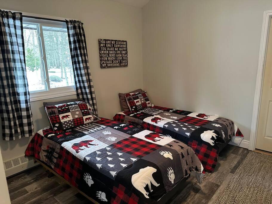 Cozy Lakefront Cabin