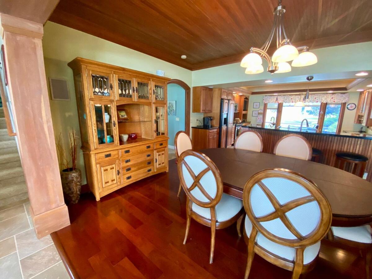 Private Beach Pool Table HUGE views gas grill