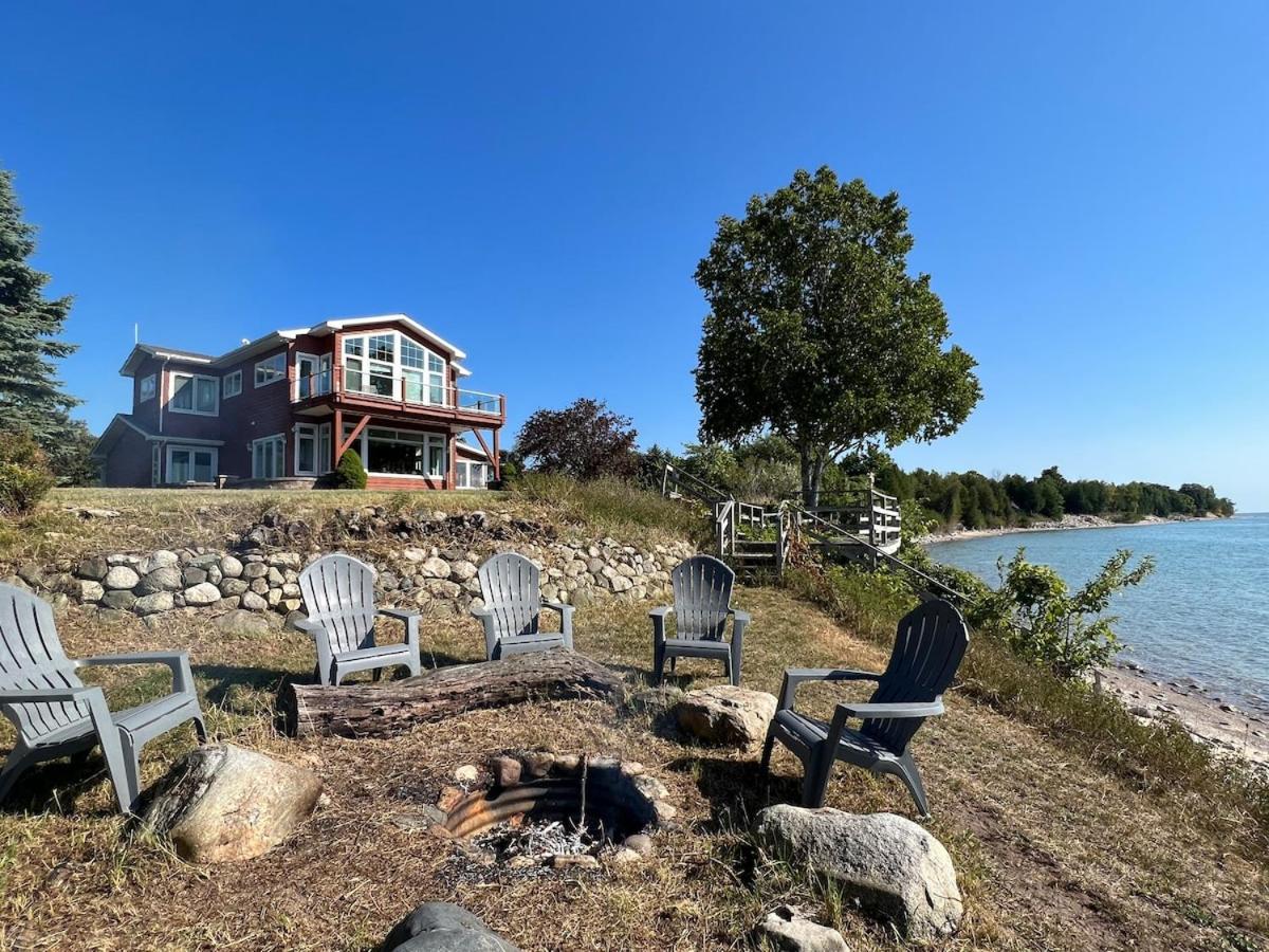 Private Beach Pool Table HUGE views gas grill