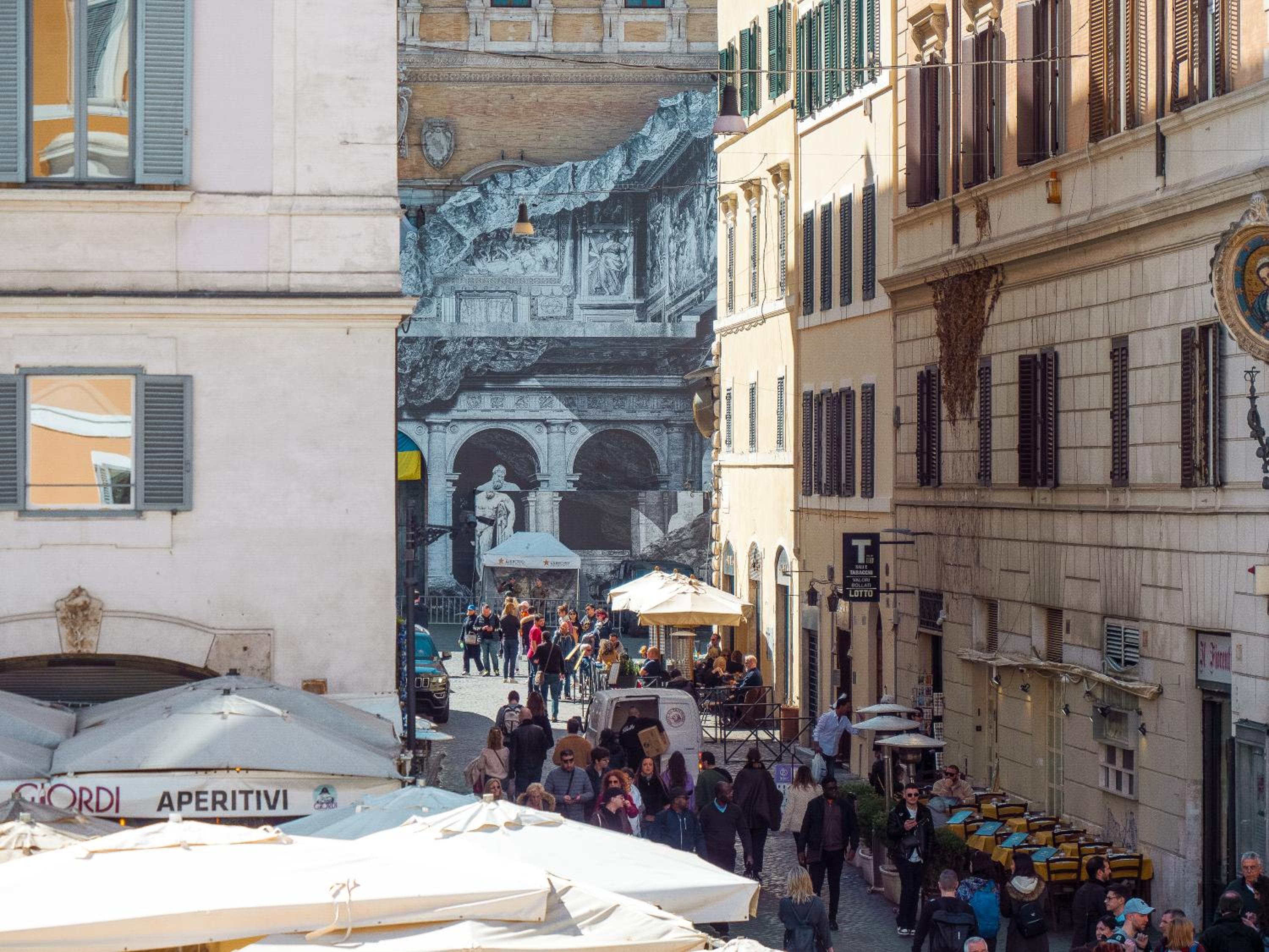 Exclusive 3BR with View over Campo de Fiori IREX Apartment