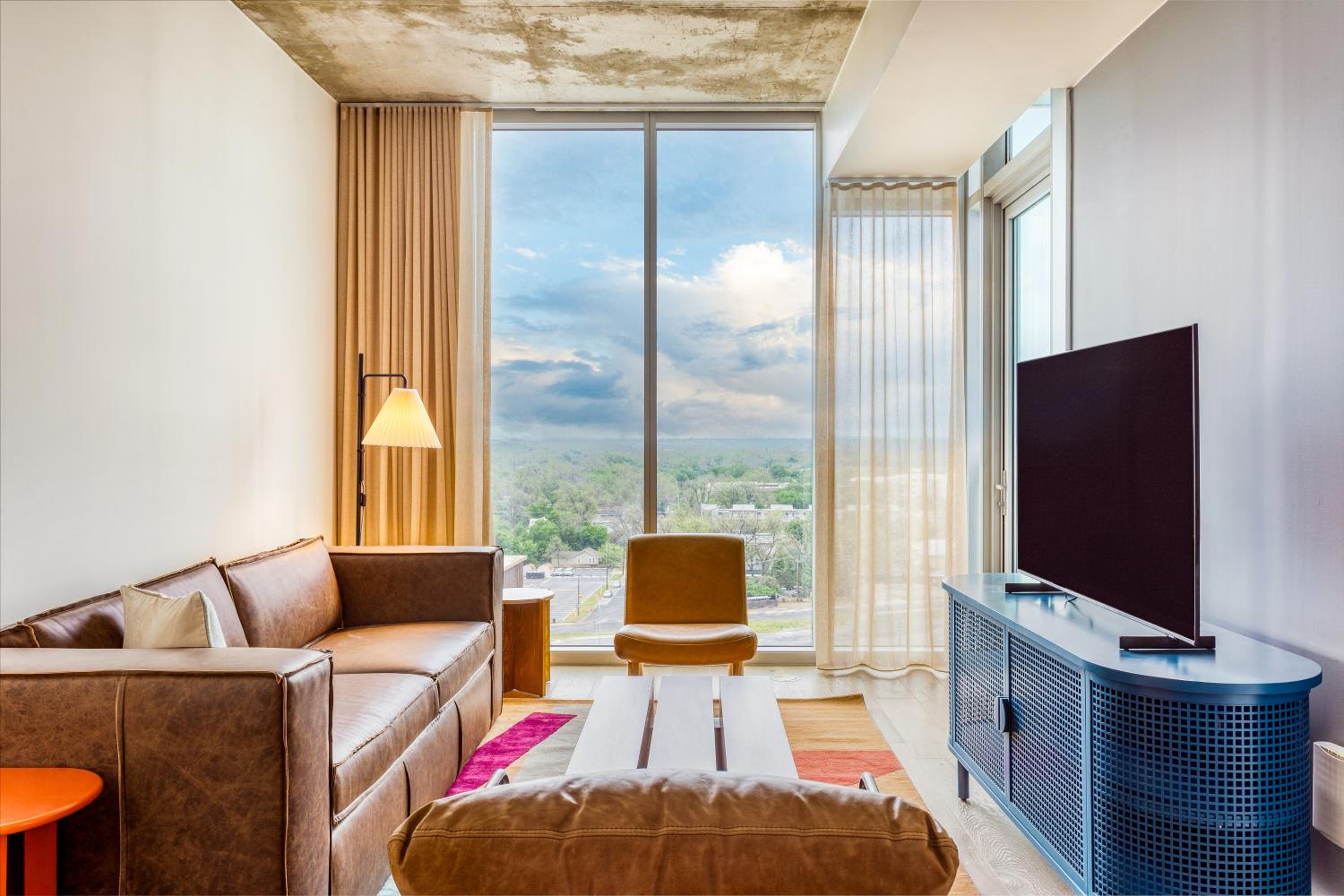 The Natiivo by AvantStay Modern High-Rise with Rooftop Pool & Skyline Views