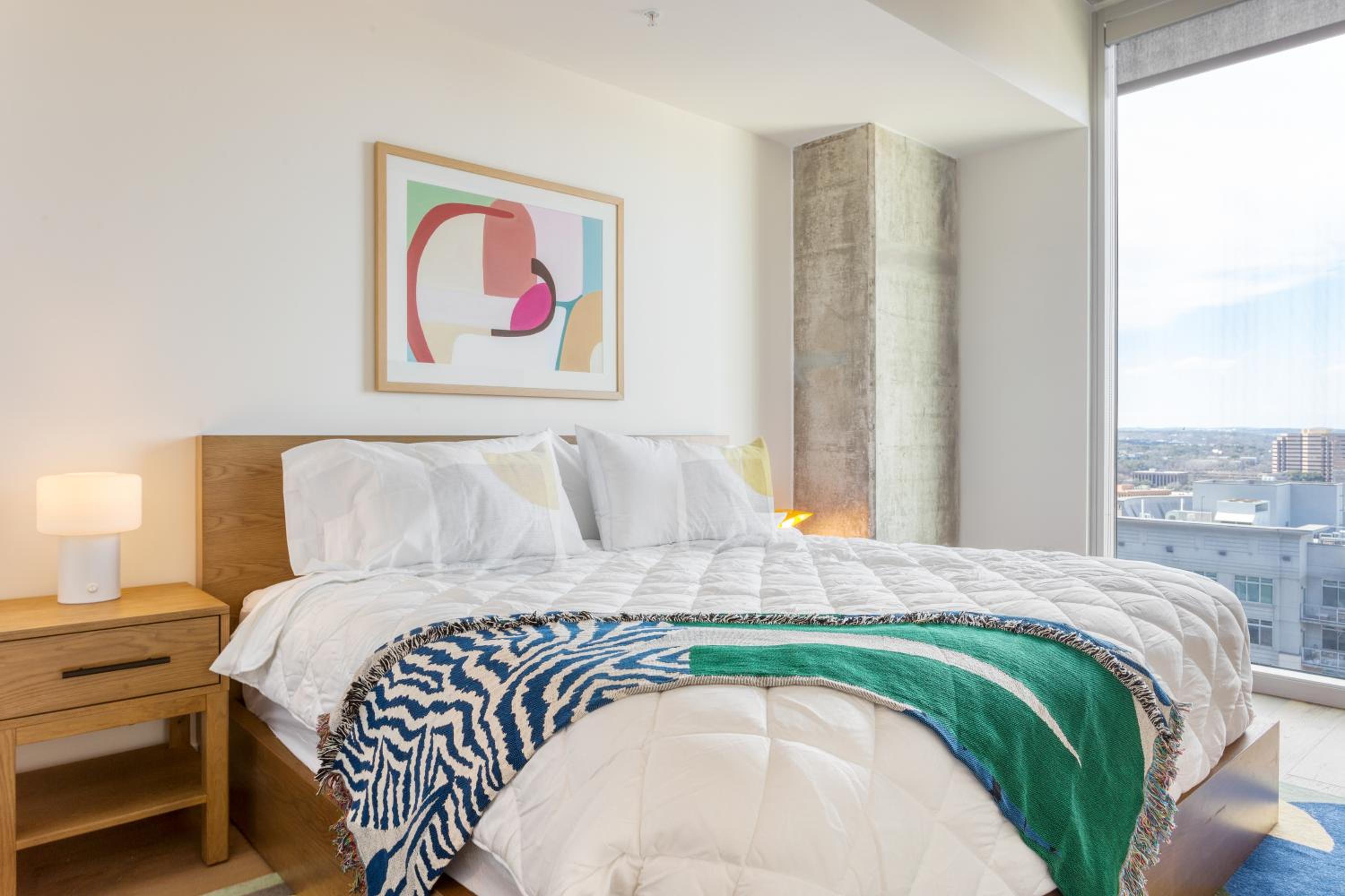 The Natiivo by AvantStay Modern High-Rise with Rooftop Pool & Skyline Views