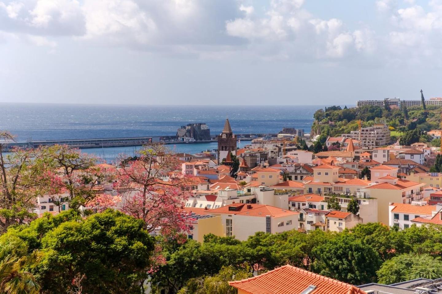 Varandas Funchal-Near center view 2