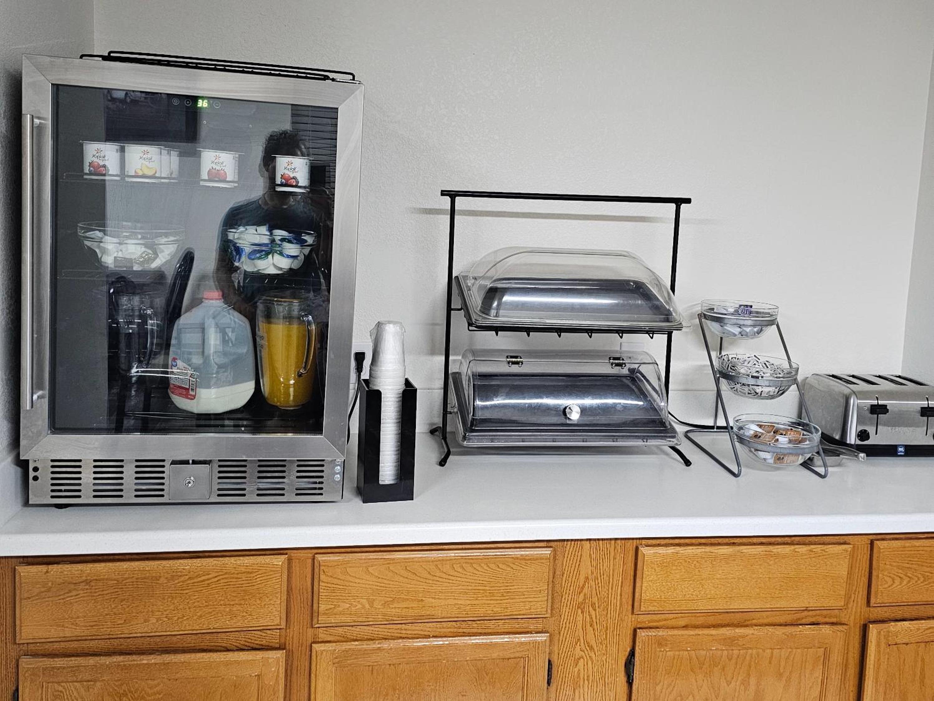 Tucumcari Vacations - Rodeway Inn - Property Image 3