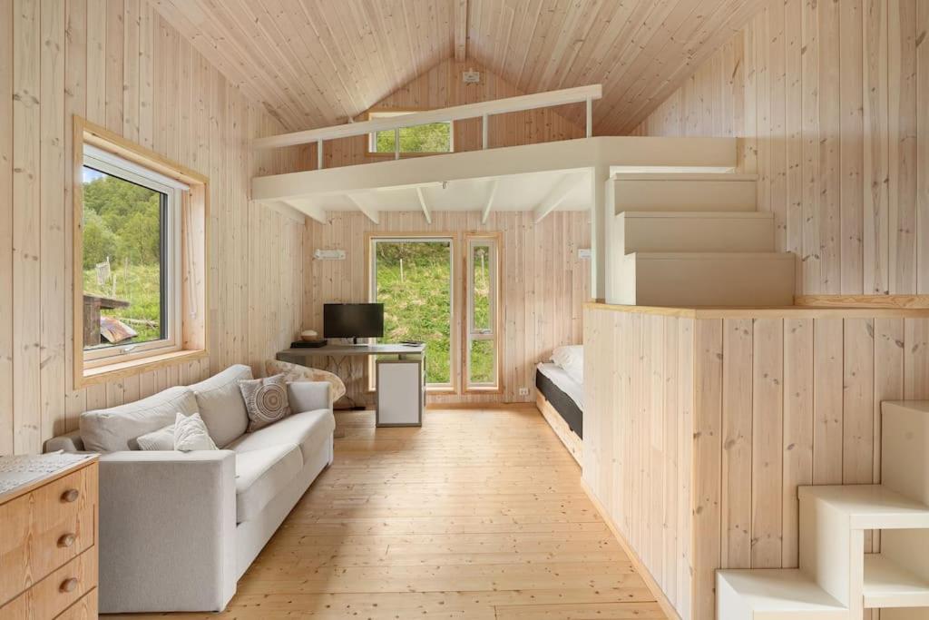 Peaceful house in nature- no road view 3