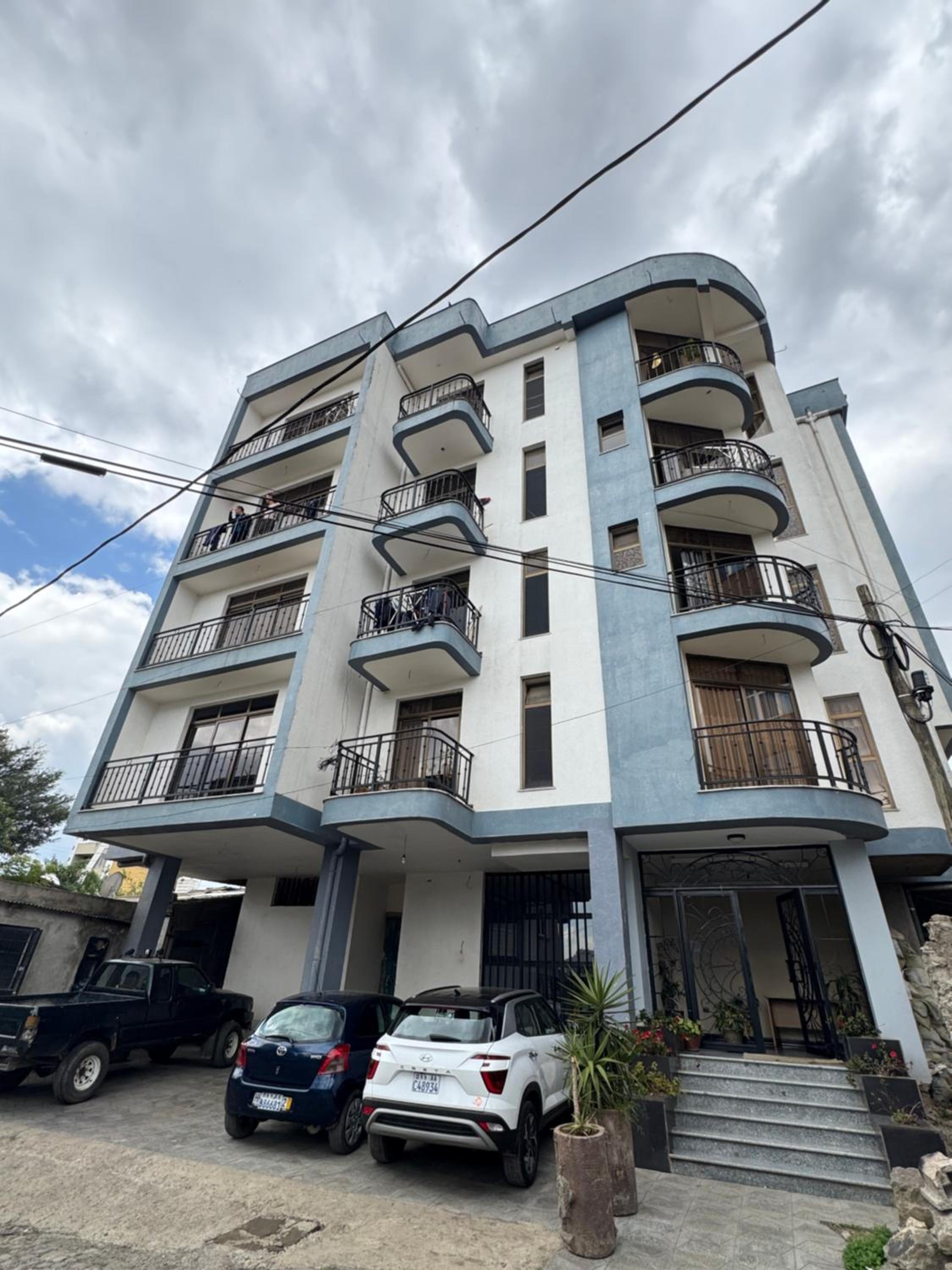 Family apartment Prime location and easy access 1