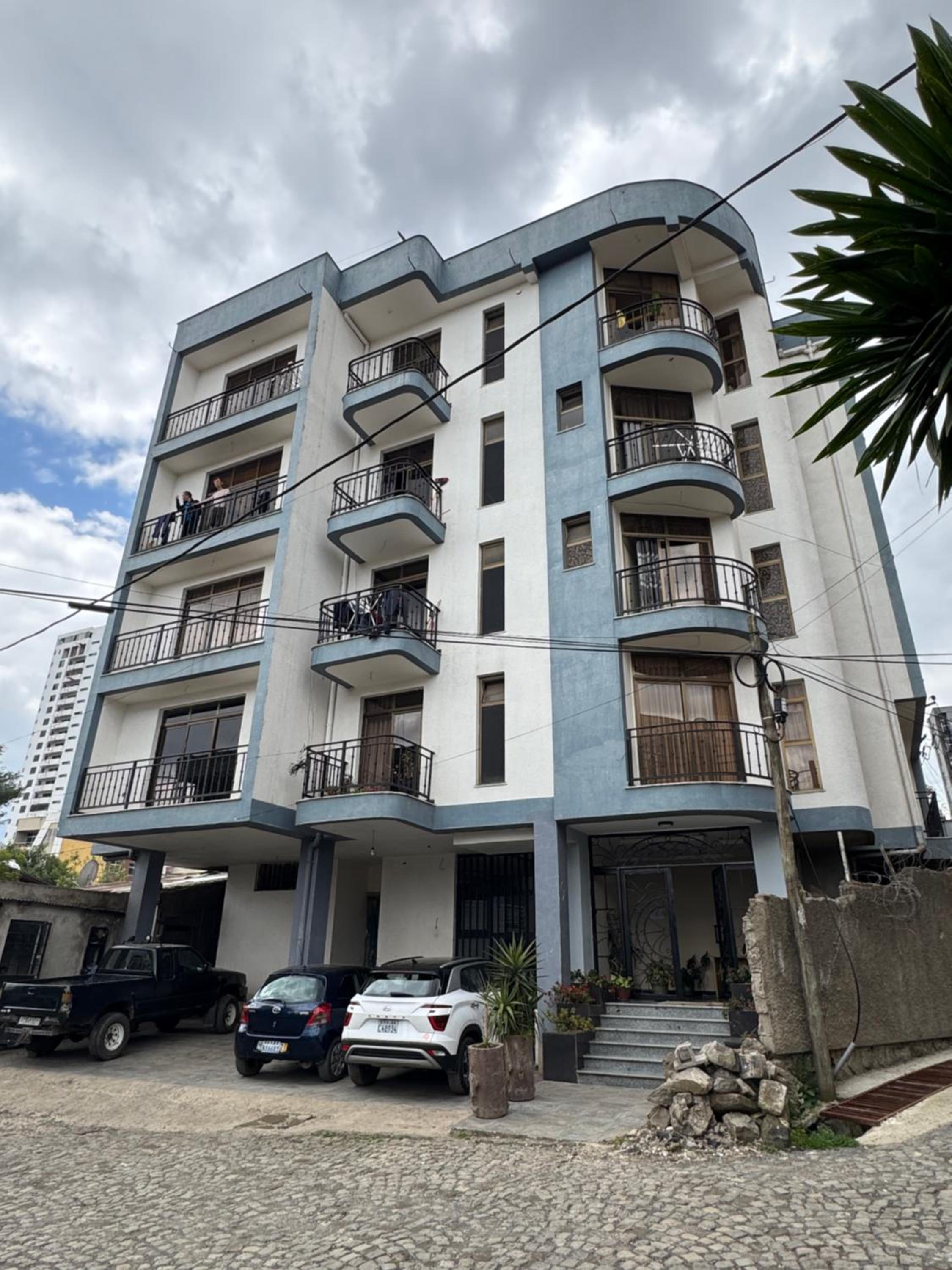 Family apartment Prime location and easy access 1