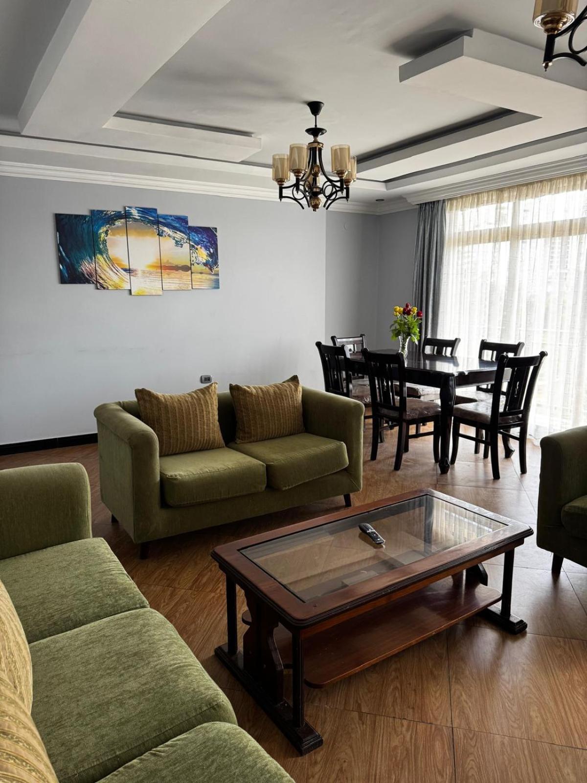 Family apartment Prime location and easy access 1