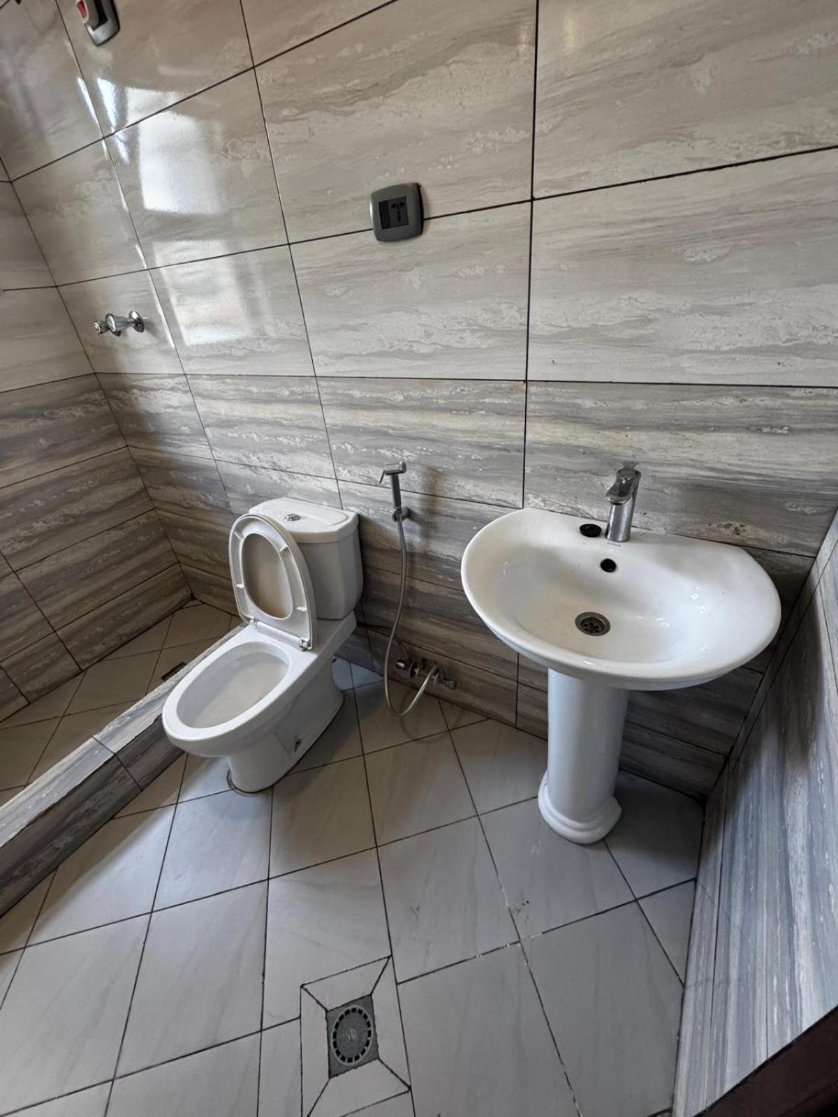 Family apartment Prime location and easy access 1