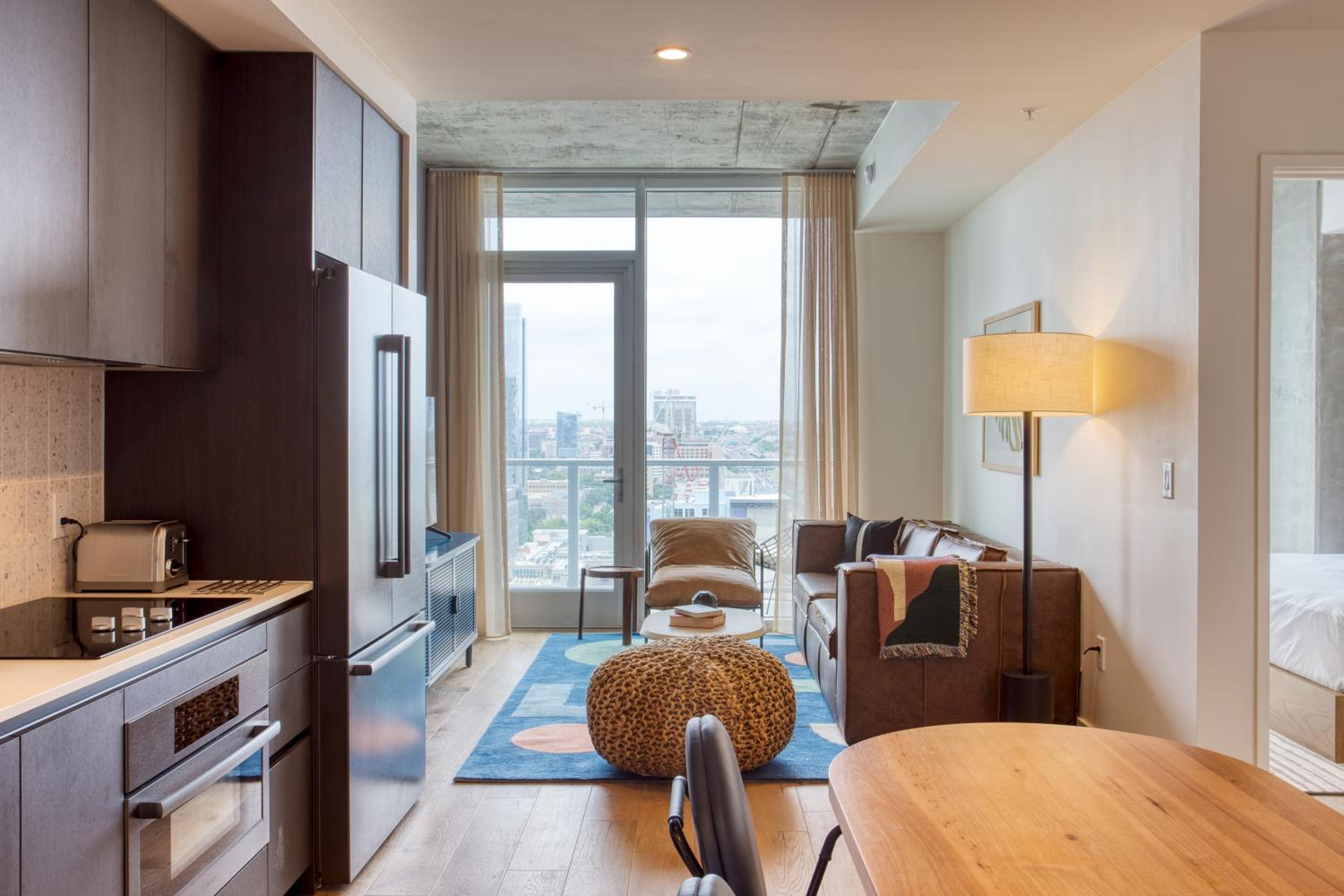 The Natiivo by AvantStay Modern High-Rise with Rooftop Pool & Skyline Views