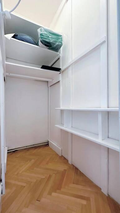 Apartmán s balkonem u parku & 15 minut do centra