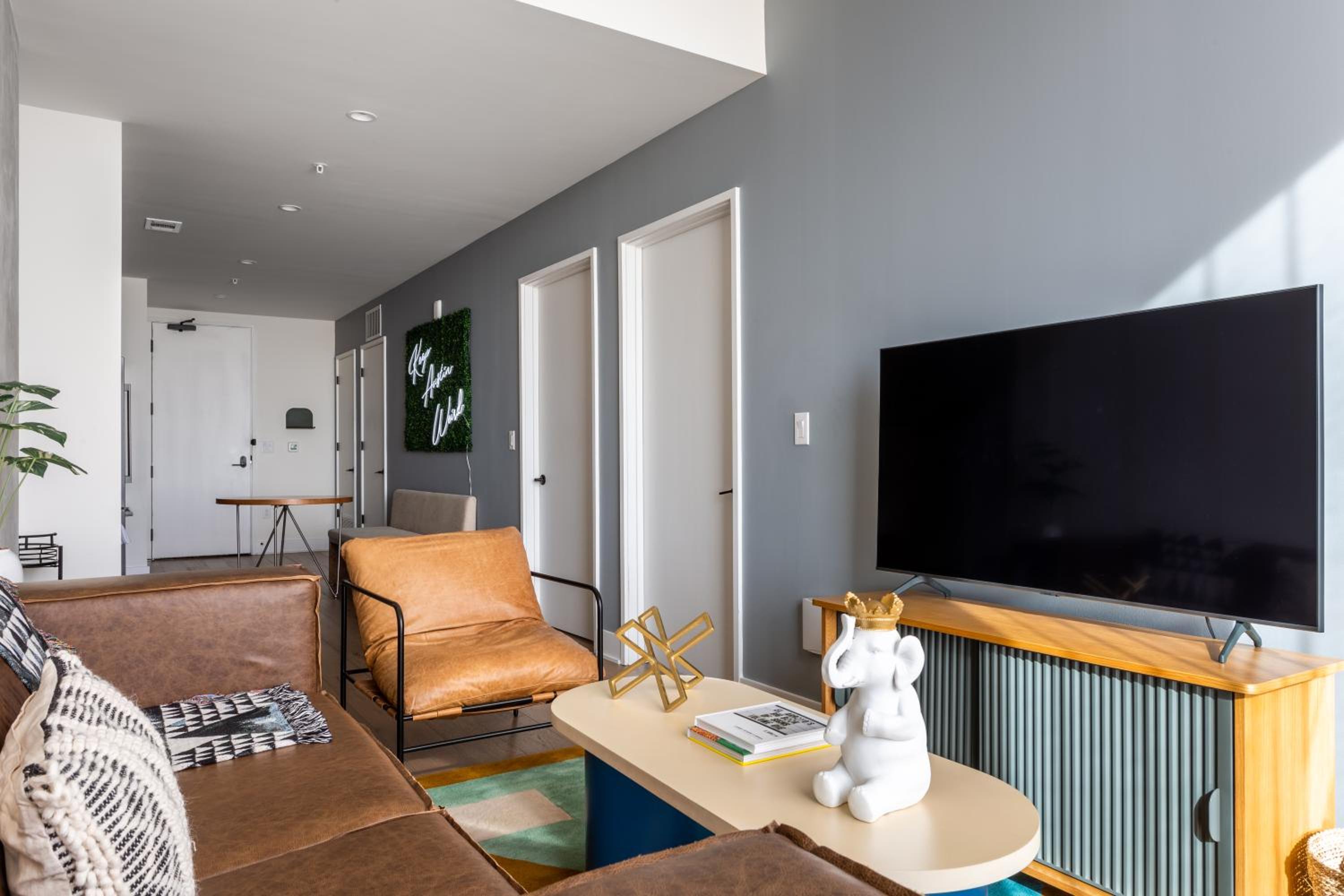 The Natiivo by AvantStay Modern High-Rise with Rooftop Pool & Skyline Views