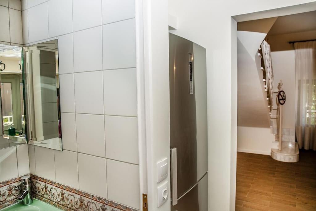 Portfront Neoclassical Gem in Lavrio view 4