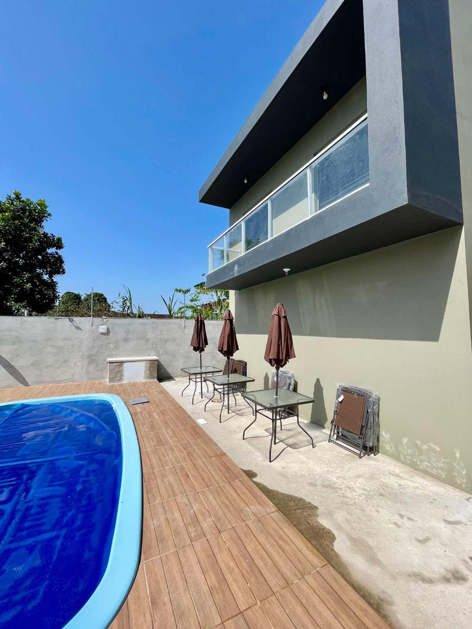 Apto com piscina perto da praia!