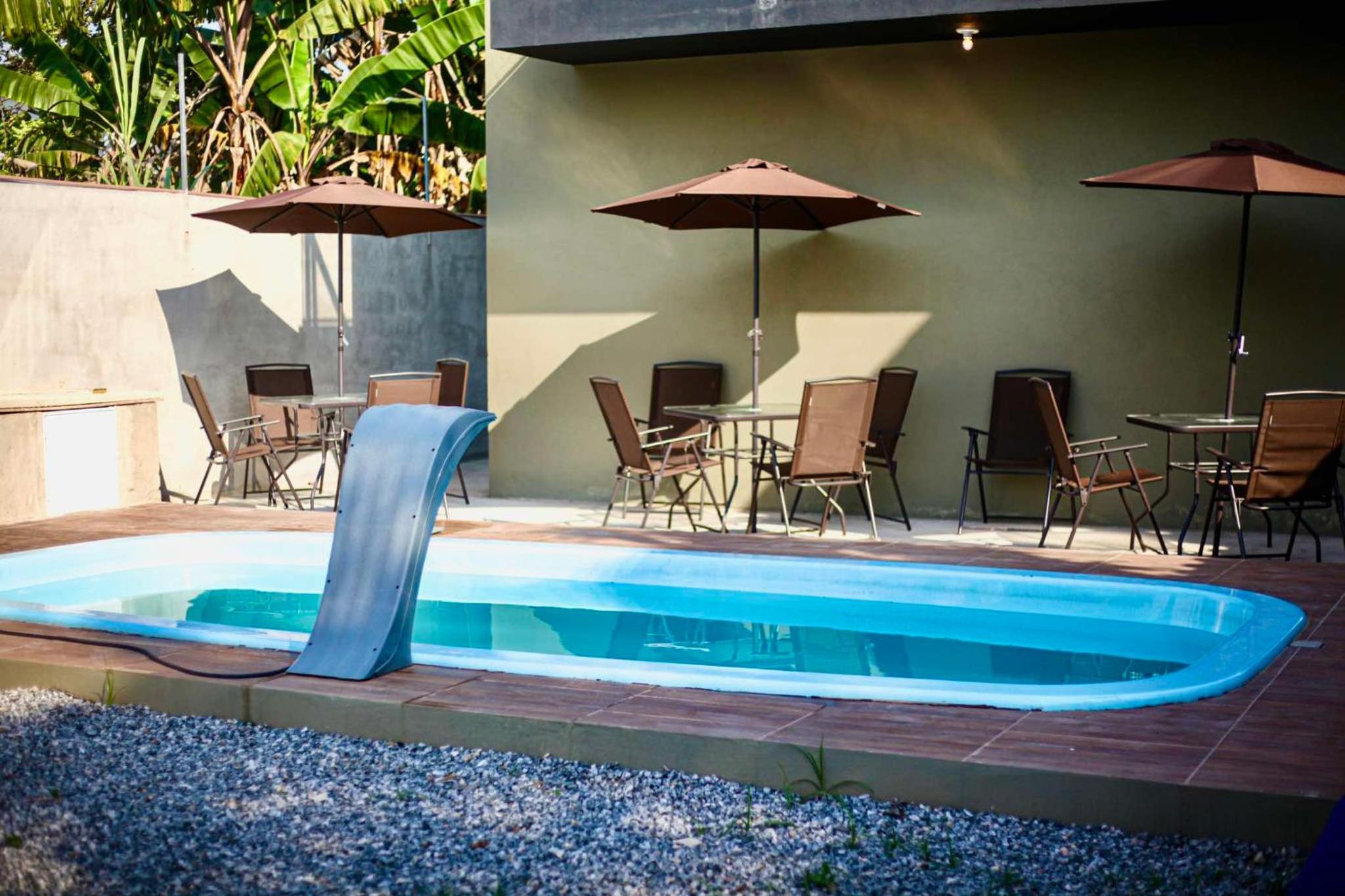 Apto com piscina perto da praia!