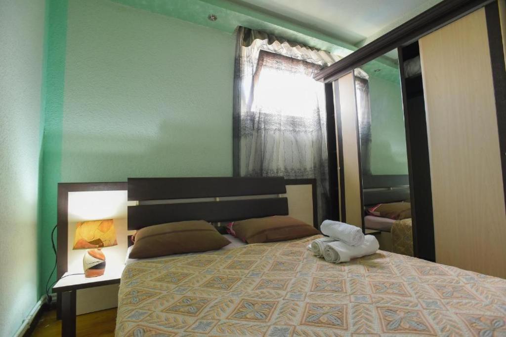 Golden Eagle Family Guesthouse