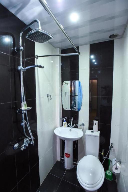 Golden Eagle Family Guesthouse