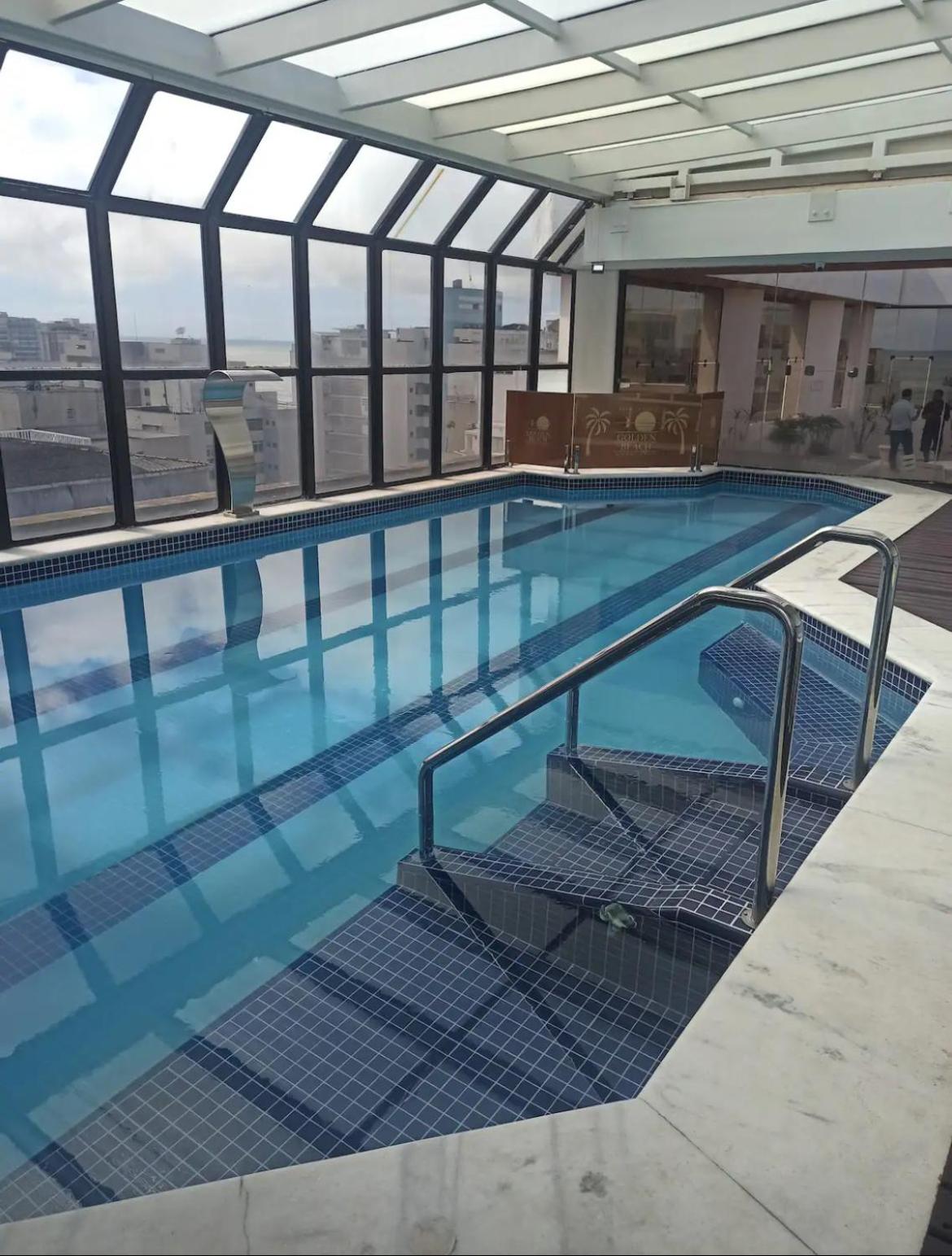 Pitangueiras Golden Beach 209 - com piscina aquecida