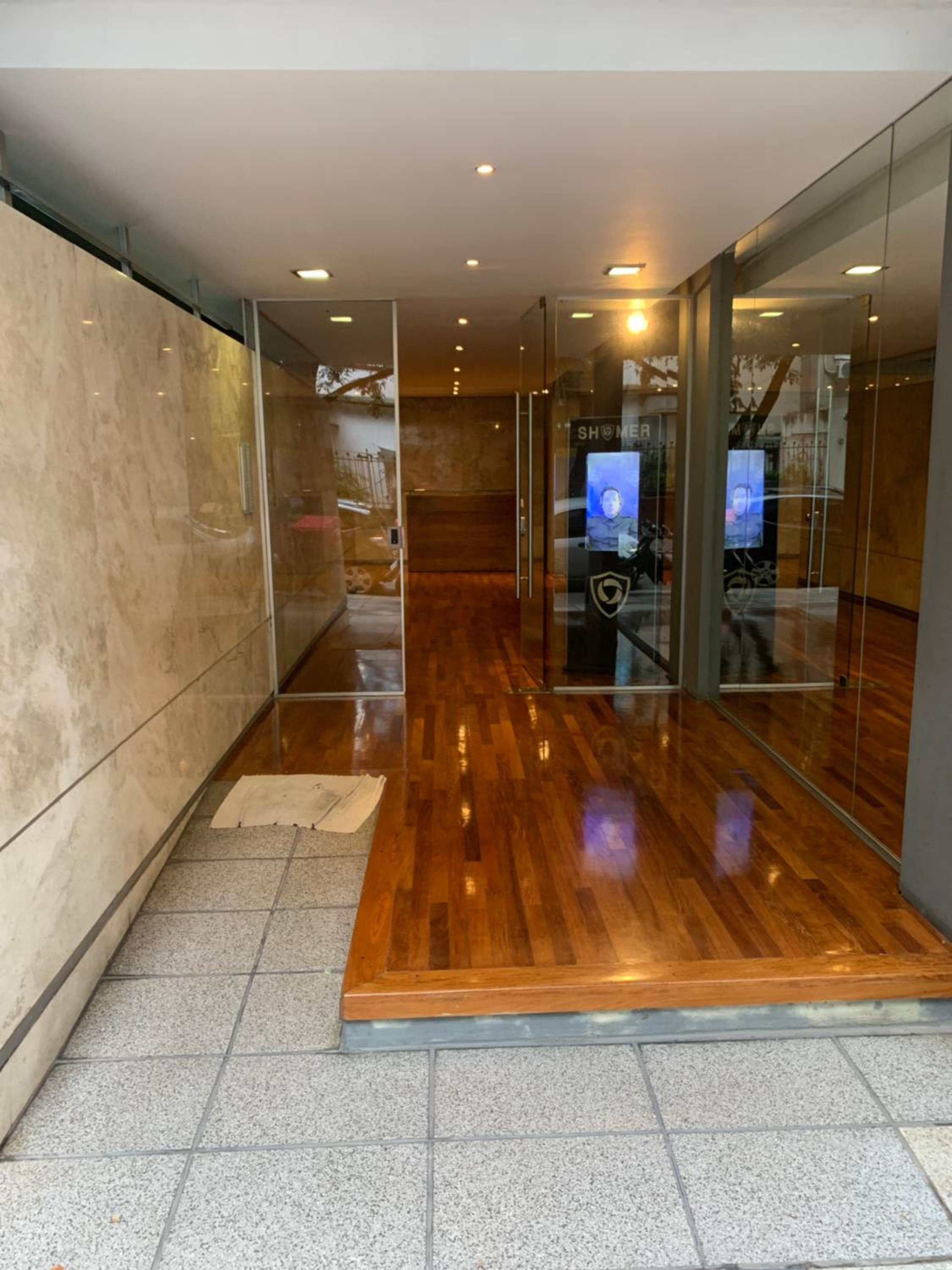 Monumental & Fleni Luxury Flat Whit Pool and Gardens