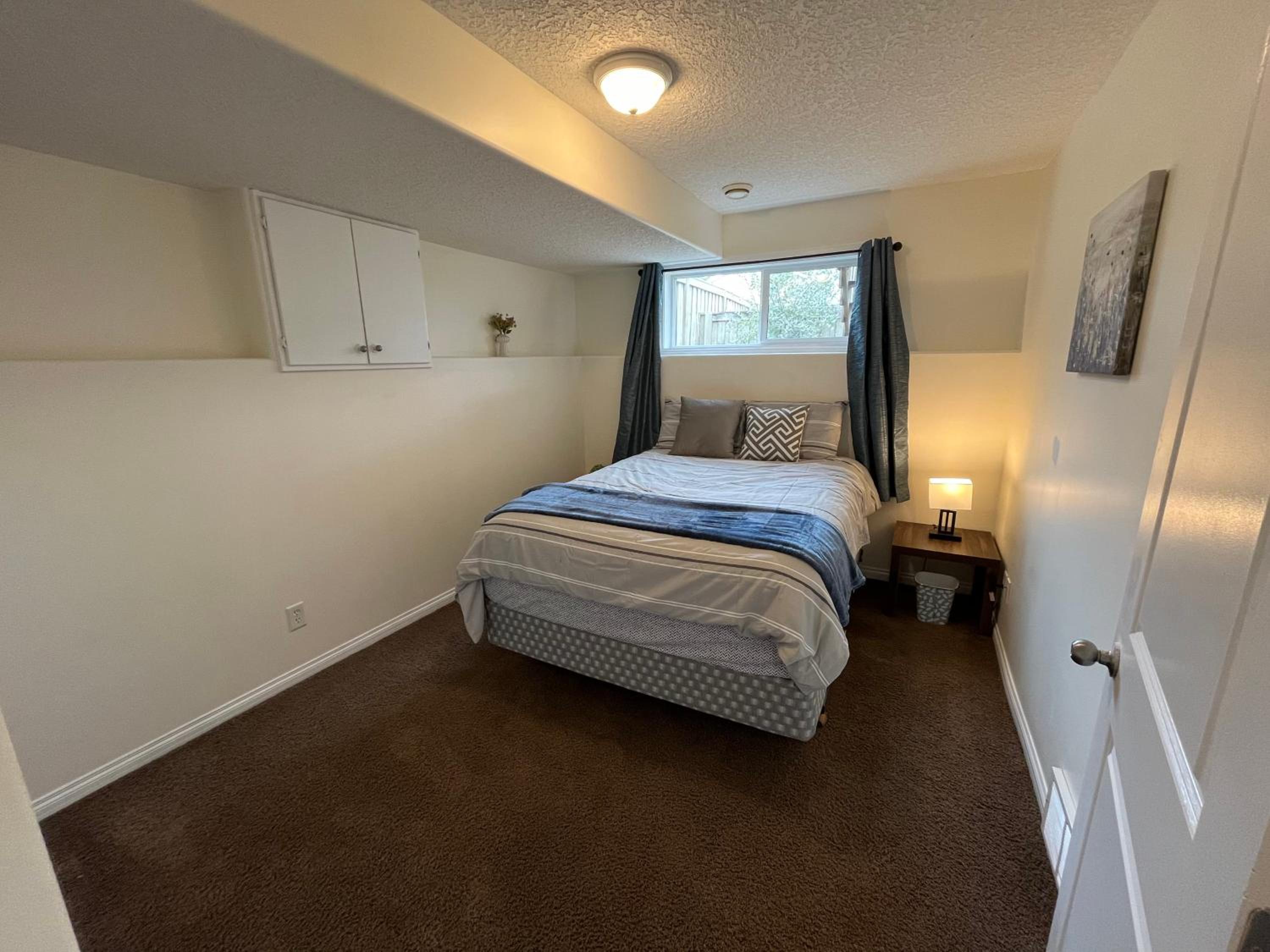 4br Crew House - Big, Bright, Modern, Fully Stocked