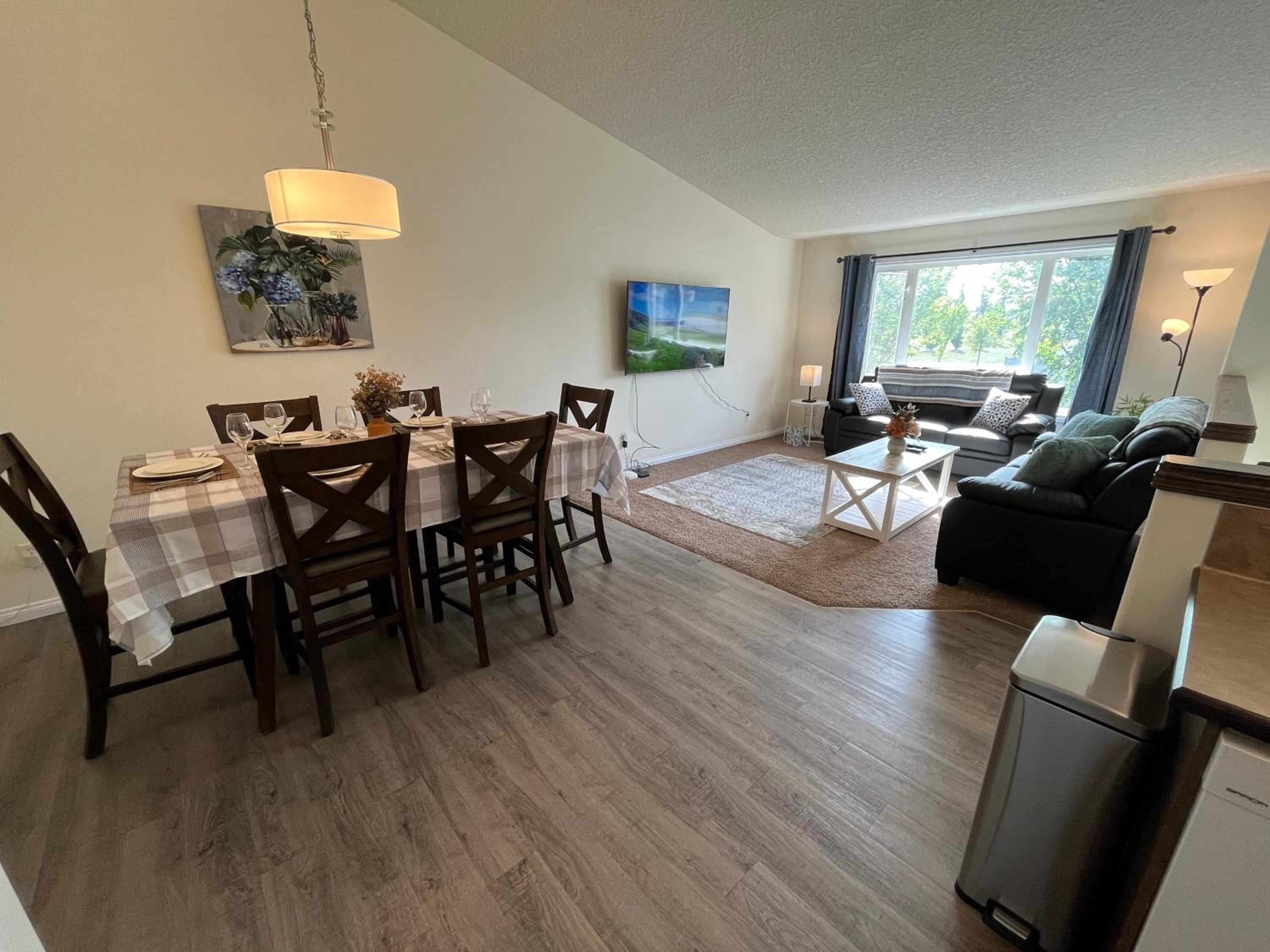 4br Crew House - Big, Bright, Modern, Fully Stocked