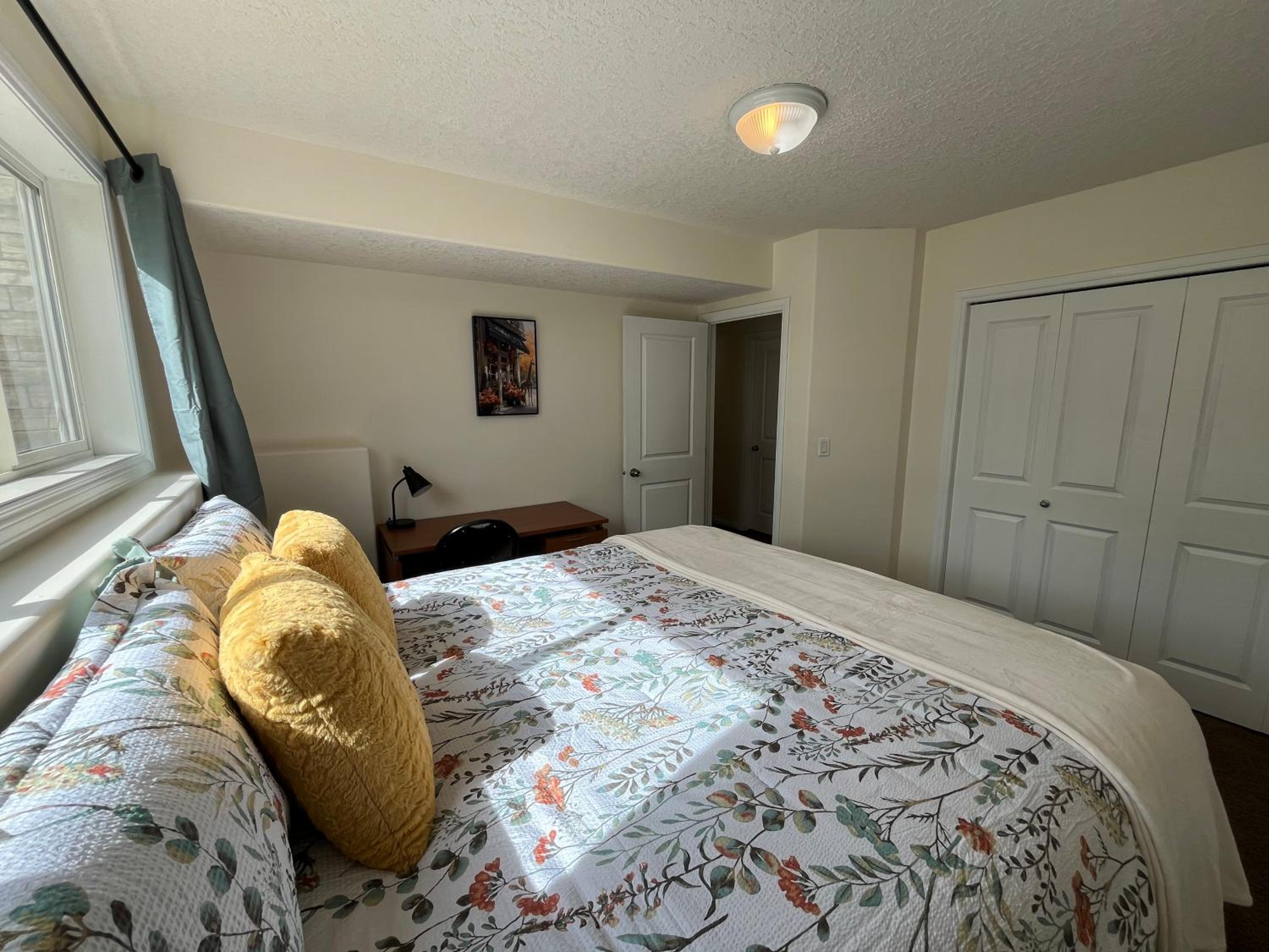4br Crew House - Big, Bright, Modern, Fully Stocked