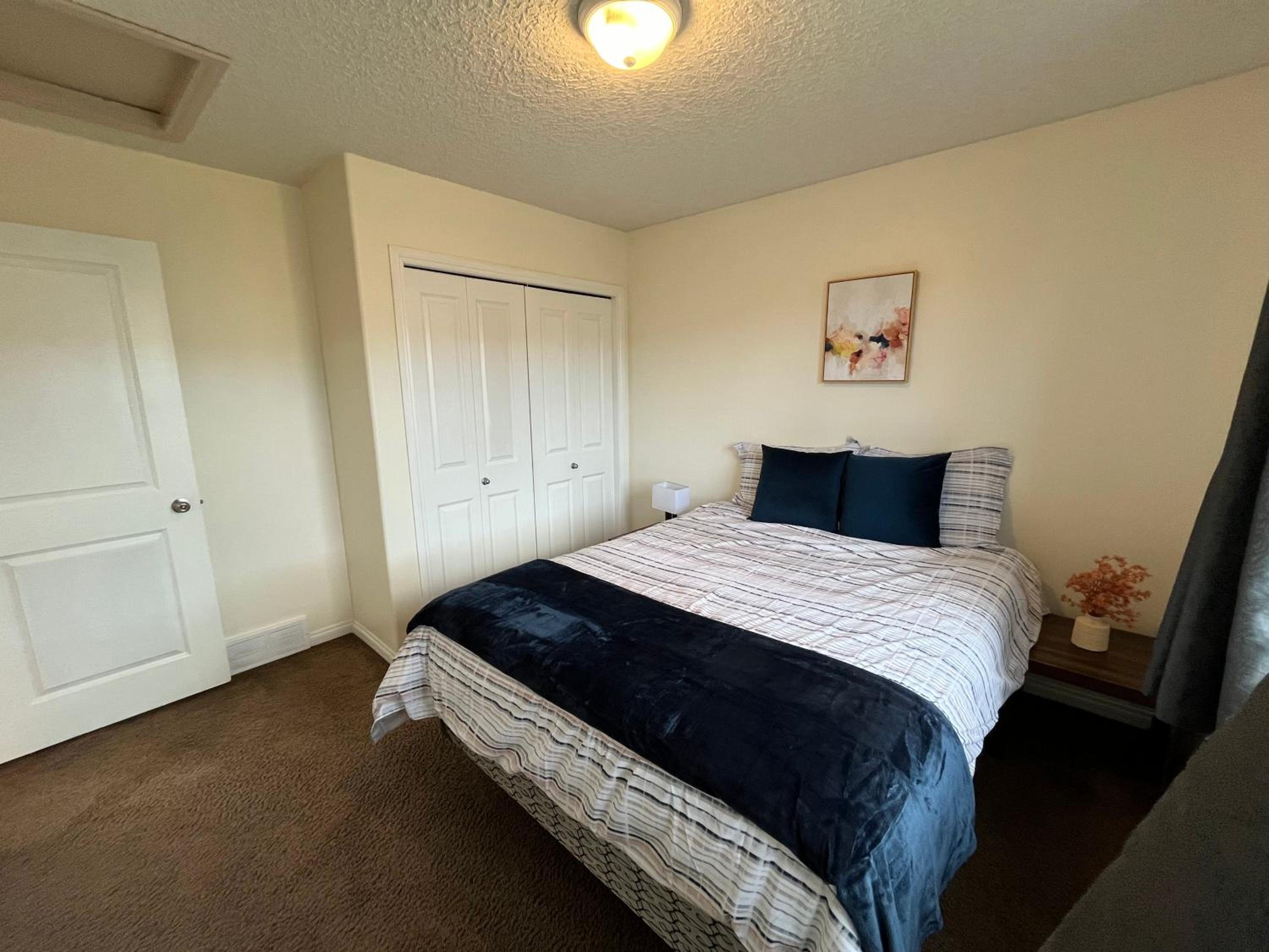 4br Crew House - Big, Bright, Modern, Fully Stocked