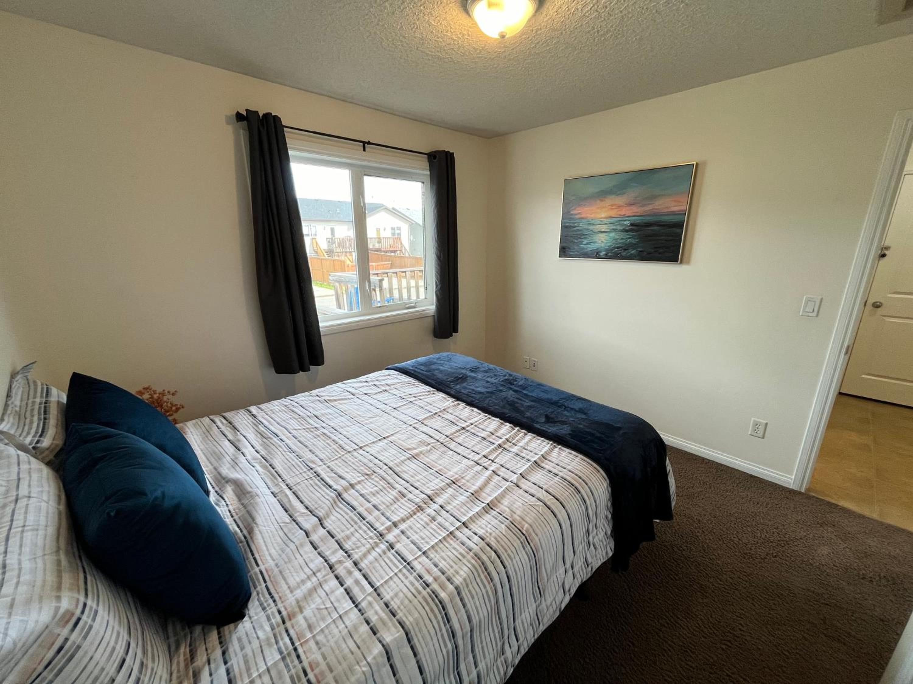 4br Crew House - Big, Bright, Modern, Fully Stocked