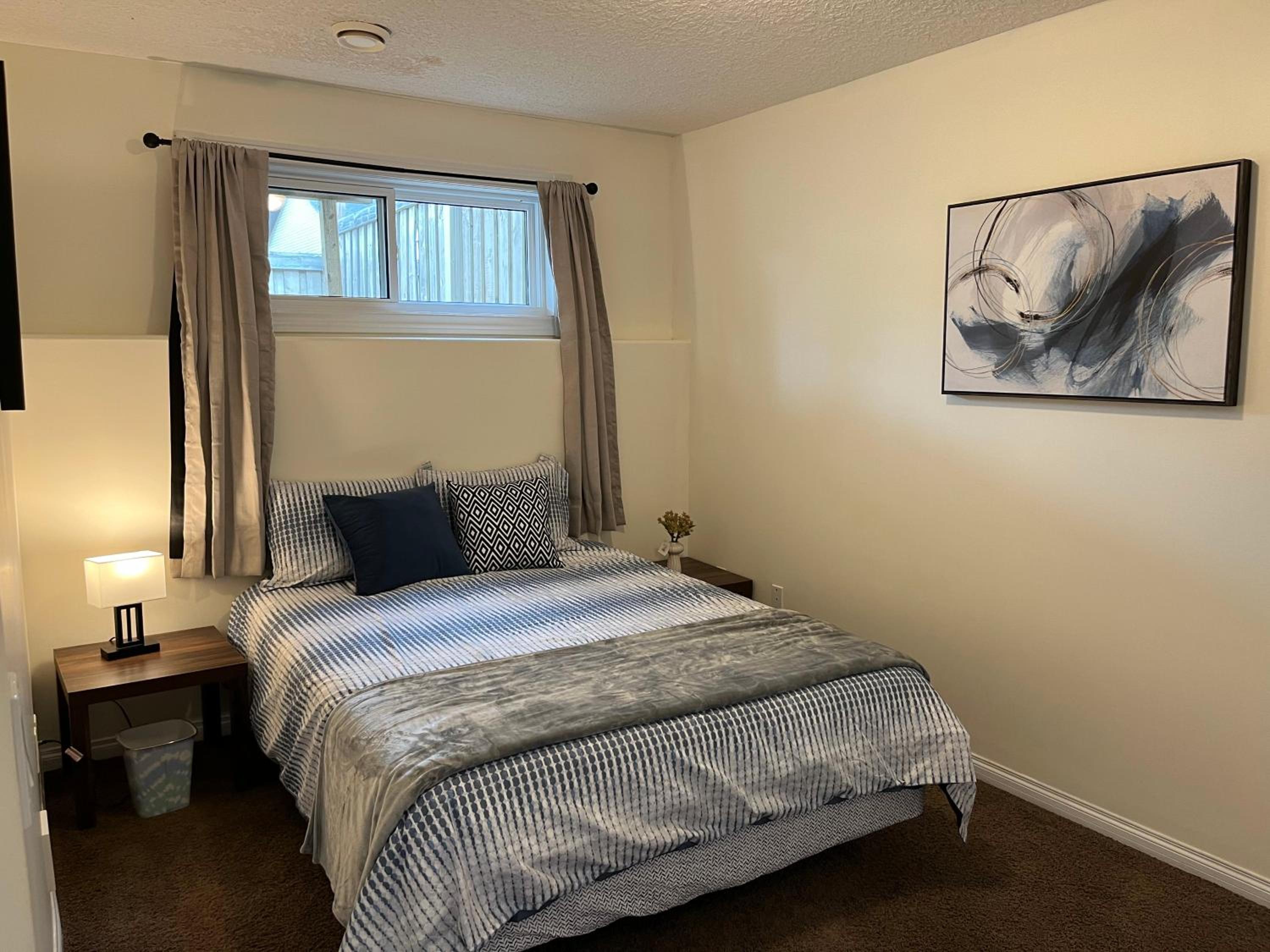 4br Crew House - Big, Bright, Modern, Fully Stocked