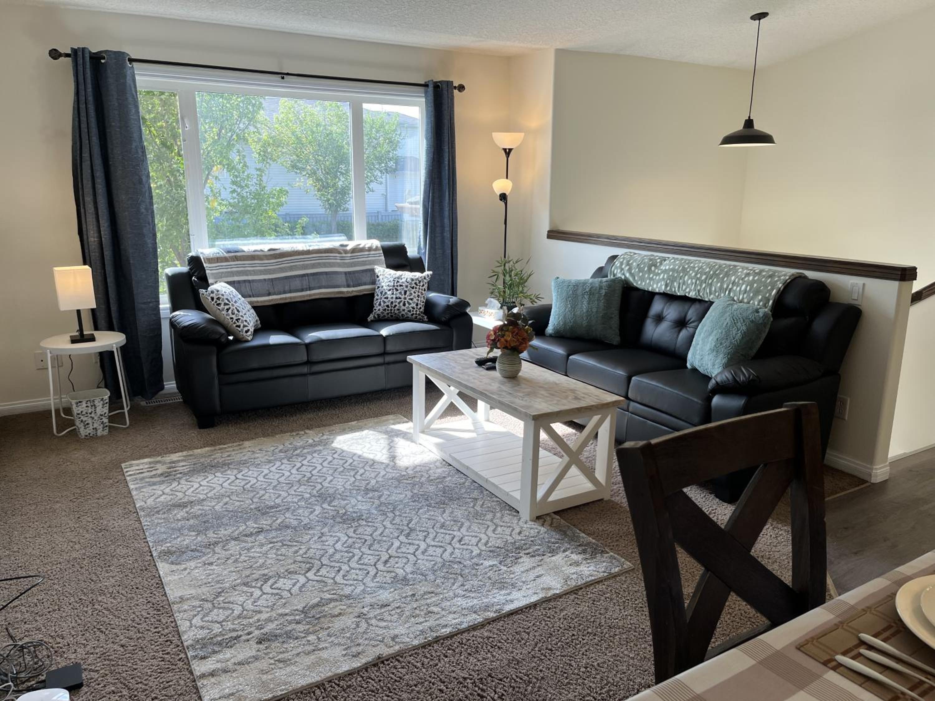 4br Crew House - Big, Bright, Modern, Fully Stocked