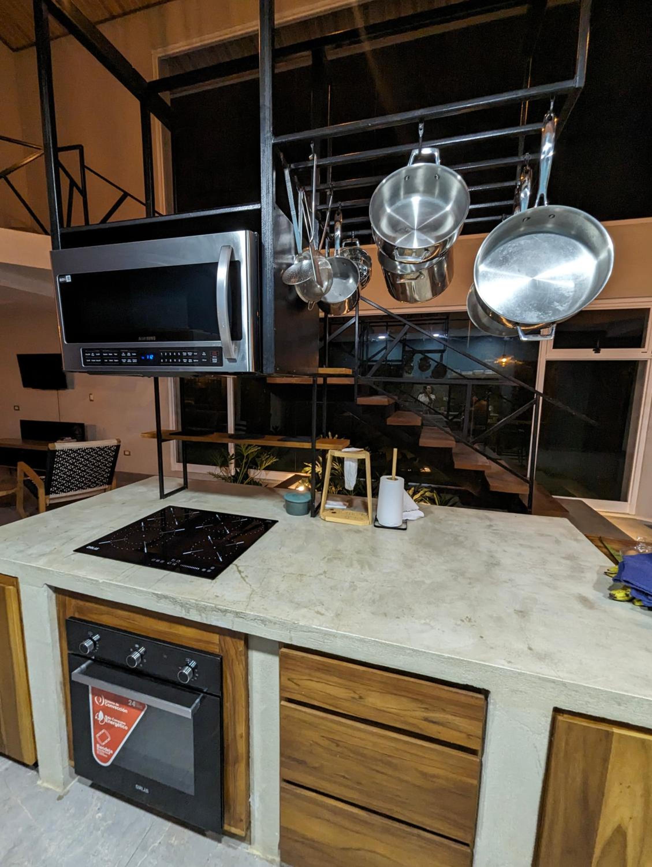 CR Caribbean Blue House - Modern style 100 WiFi