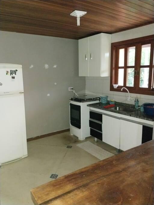 Casa condomínio perto Animália