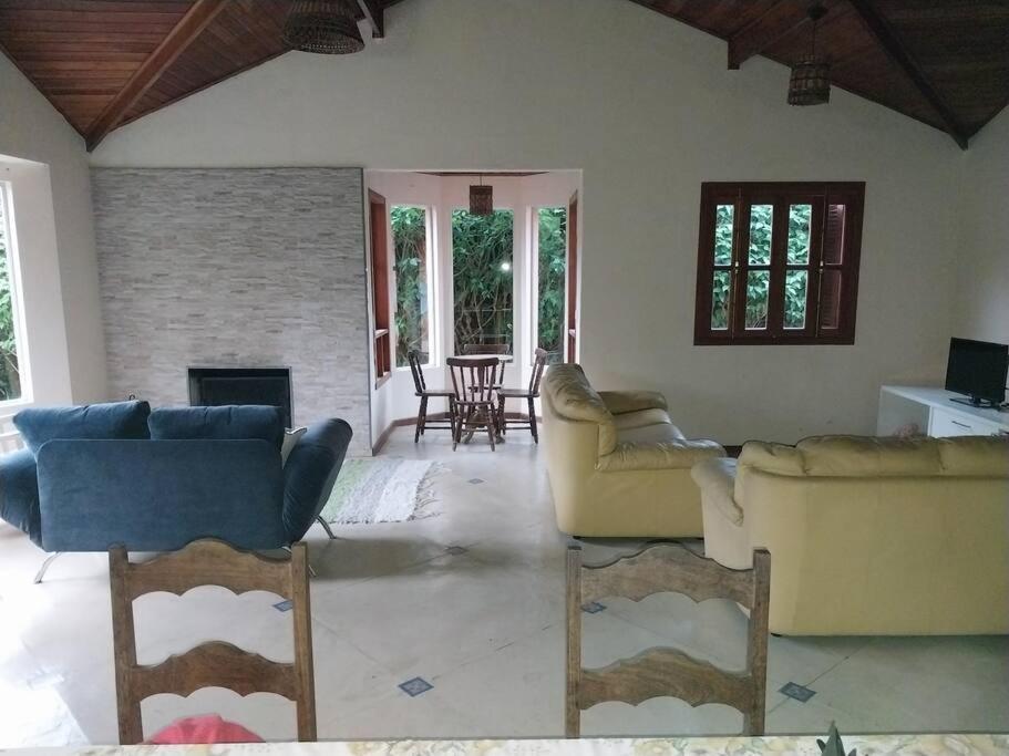 Casa condomínio perto Animália