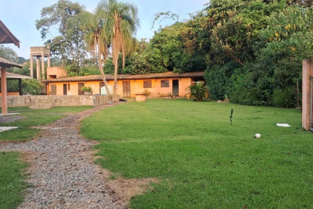 Casa condomínio perto Animália