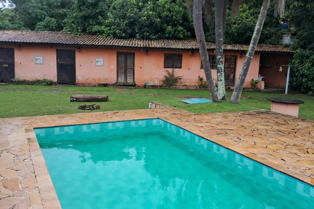 Casa condomínio perto Animália