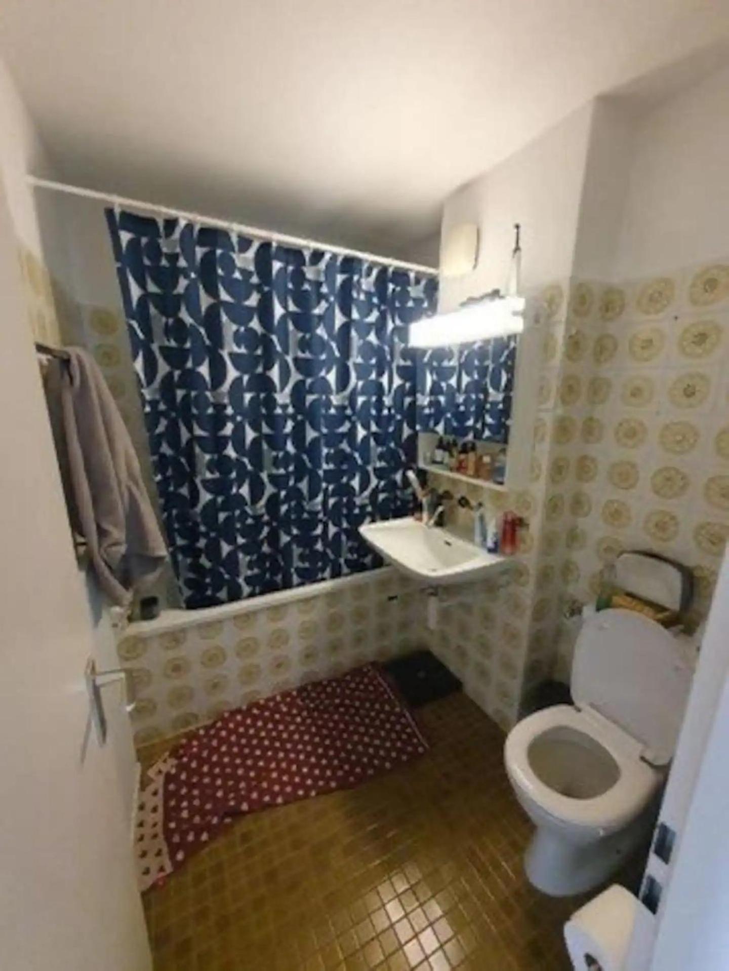 Lovely room, 15 min from center, mountain view