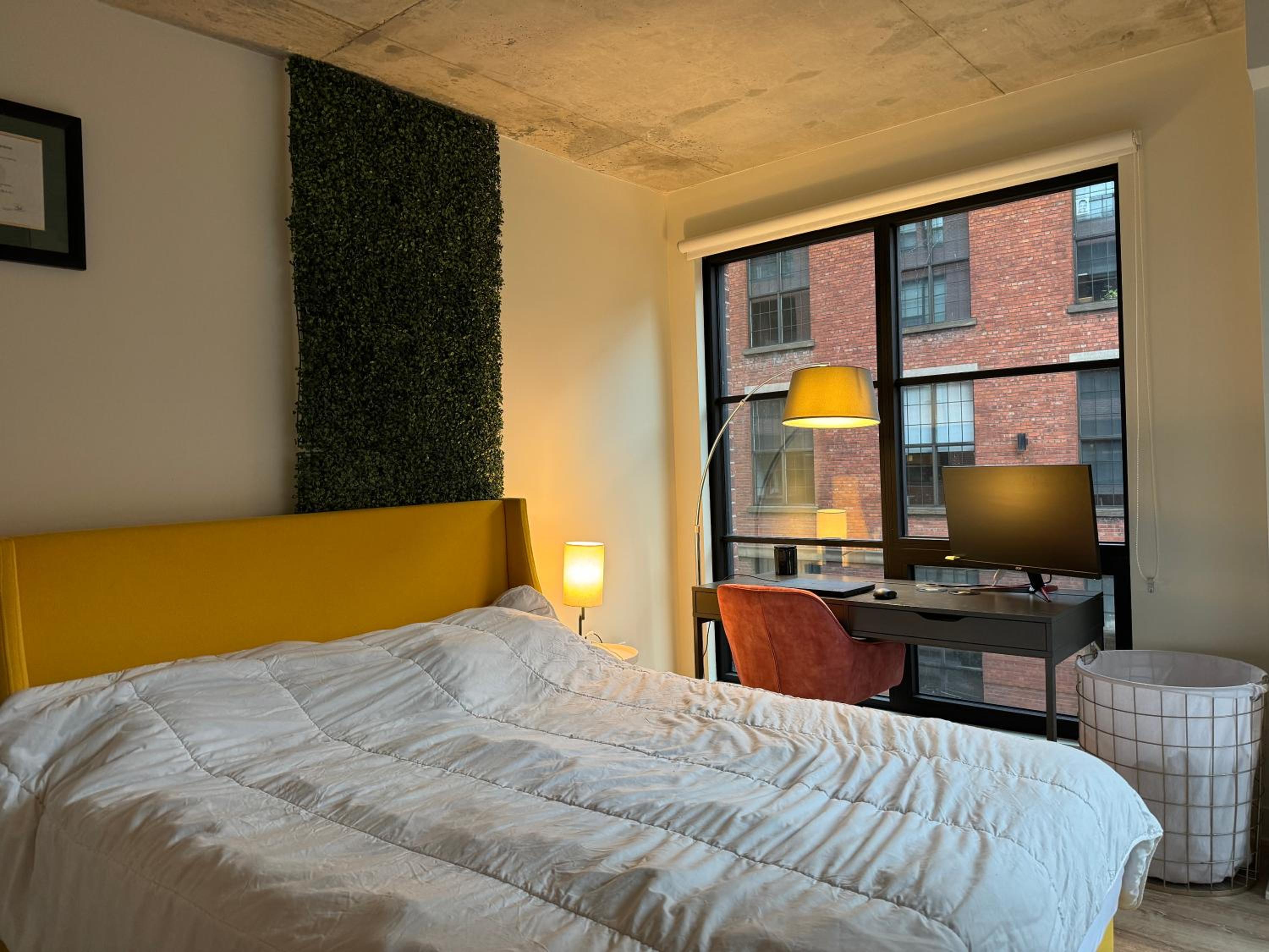 2 luxurious bedroom apartment in Montreal