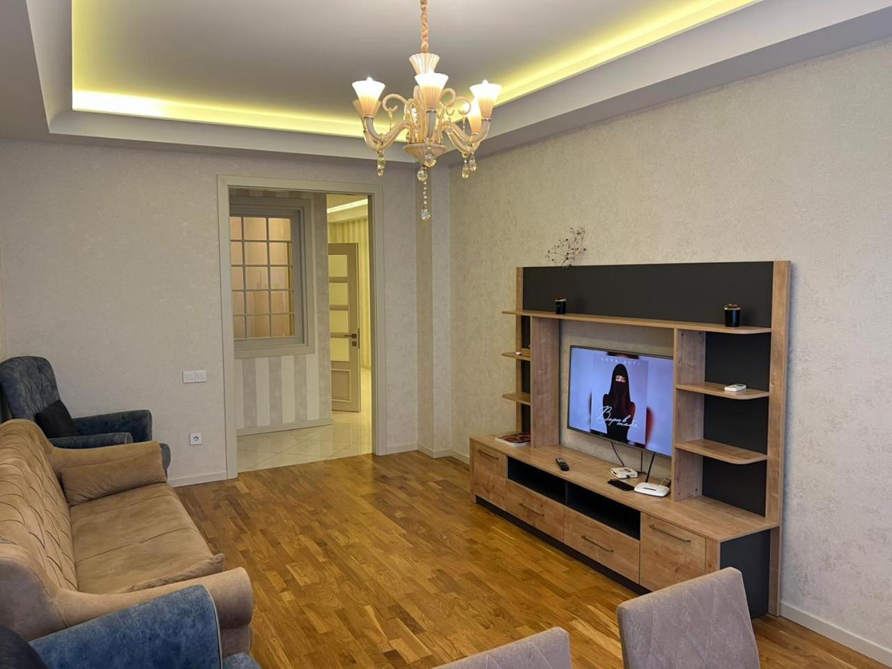 Lux Apartment Shareef Travel