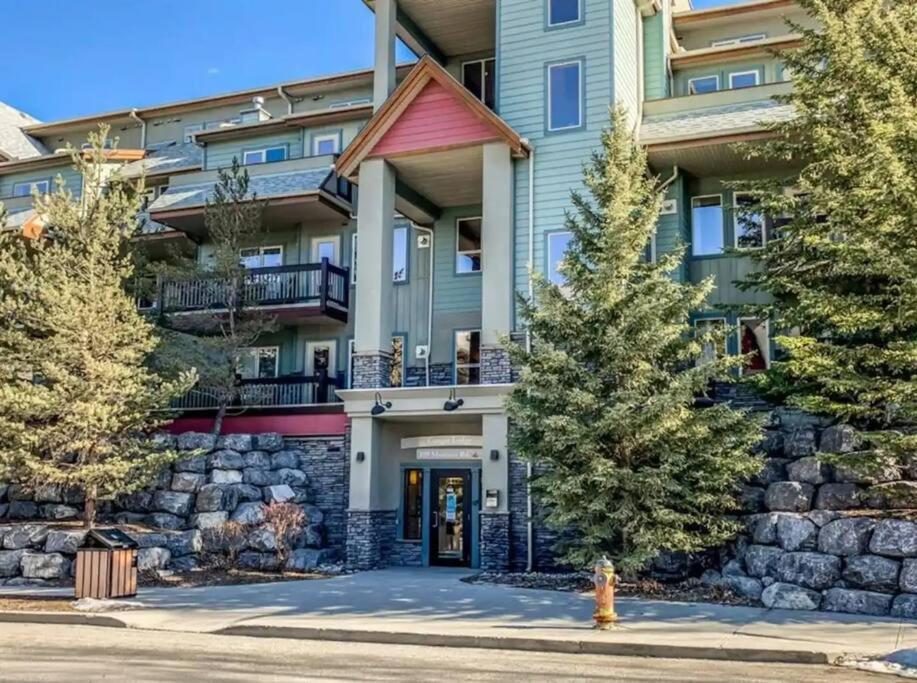 Canmore Vacations - Quiet 2BR 2BathTownhouseKing Bed 6to9 Guests - Property Image 23