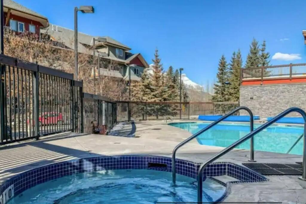 Canmore Vacations - Quiet 2BR 2BathTownhouseKing Bed 6to9 Guests - Property Image 30