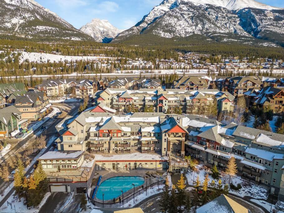 Canmore Vacations - Quiet 2BR 2BathTownhouseKing Bed 6to9 Guests - Property Image 34