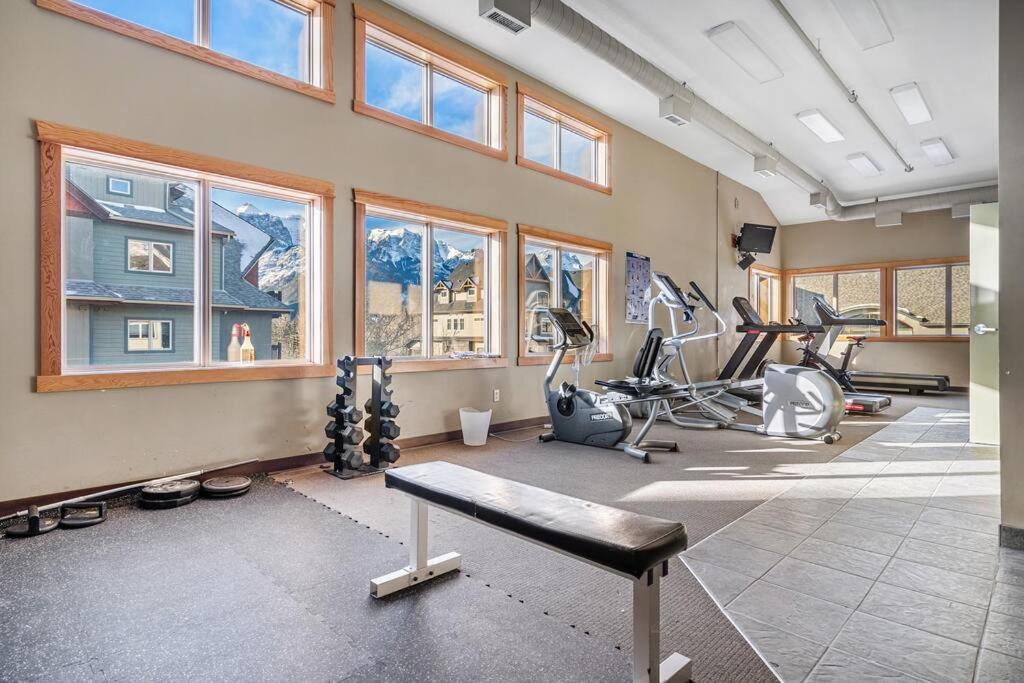 Canmore Vacations - Quiet 2BR 2BathTownhouseKing Bed 6to9 Guests - Property Image 3